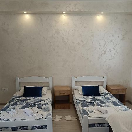 Matija Airport Apartment Mitrovici  Ngoại thất bức ảnh